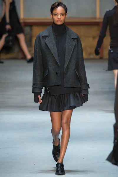 Look 25